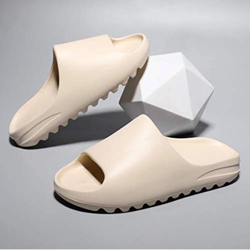 Fake Yeezy Slides